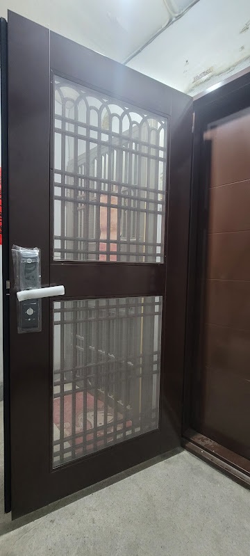 台南市南區鐵門